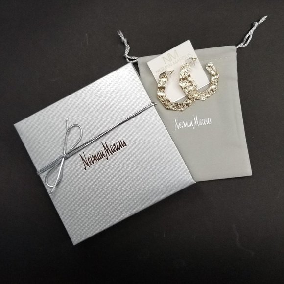 NWT Panacea Hammered Geometric Gold Hoop Earrings - Picture 3 of 4